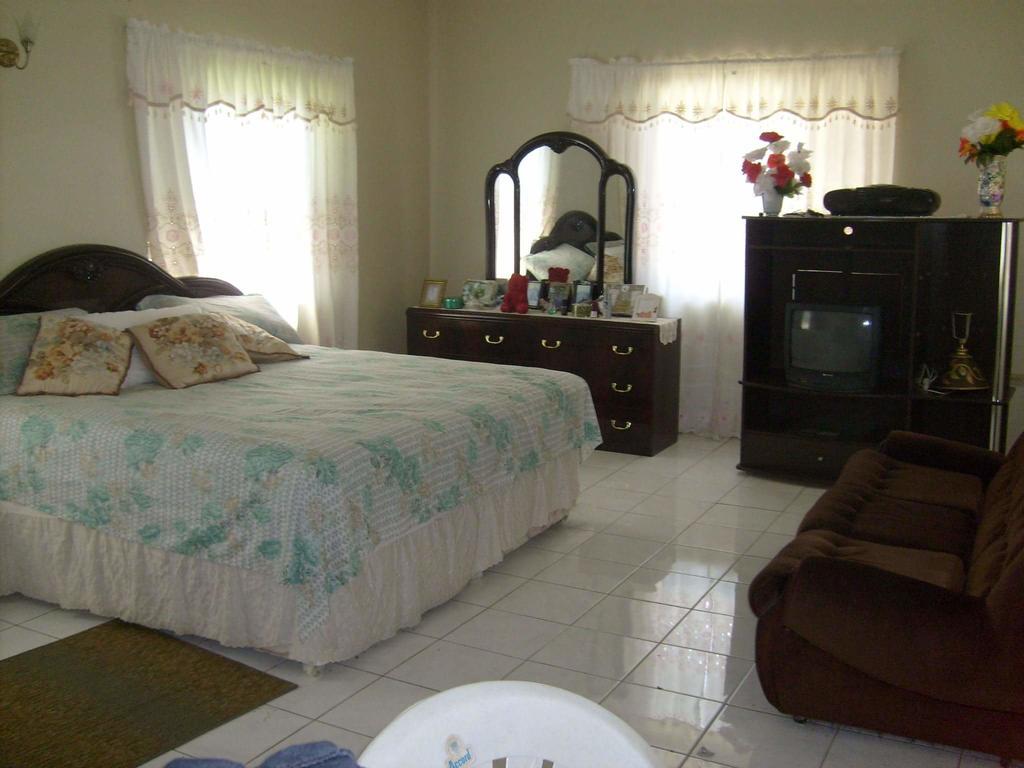 Griffiths Guest House White Hill ภายนอก รูปภาพ